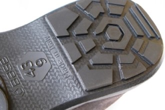 Incisione di stampi per calzature
